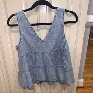 Gap Women’s tiered denim v-neck tank cropped top Medium